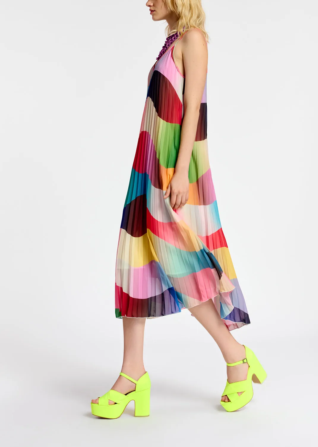 Multicolor graphic print plissé slip dress